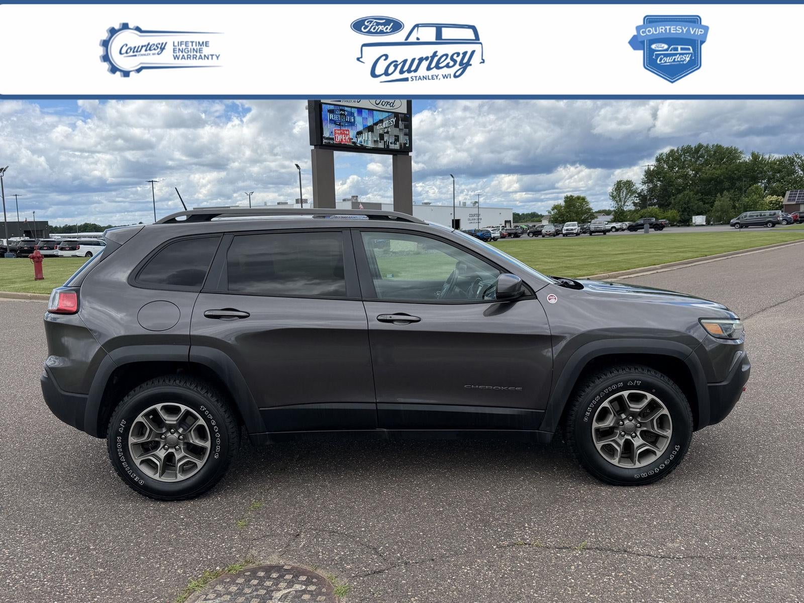2020 Jeep Cherokee Trailhawk