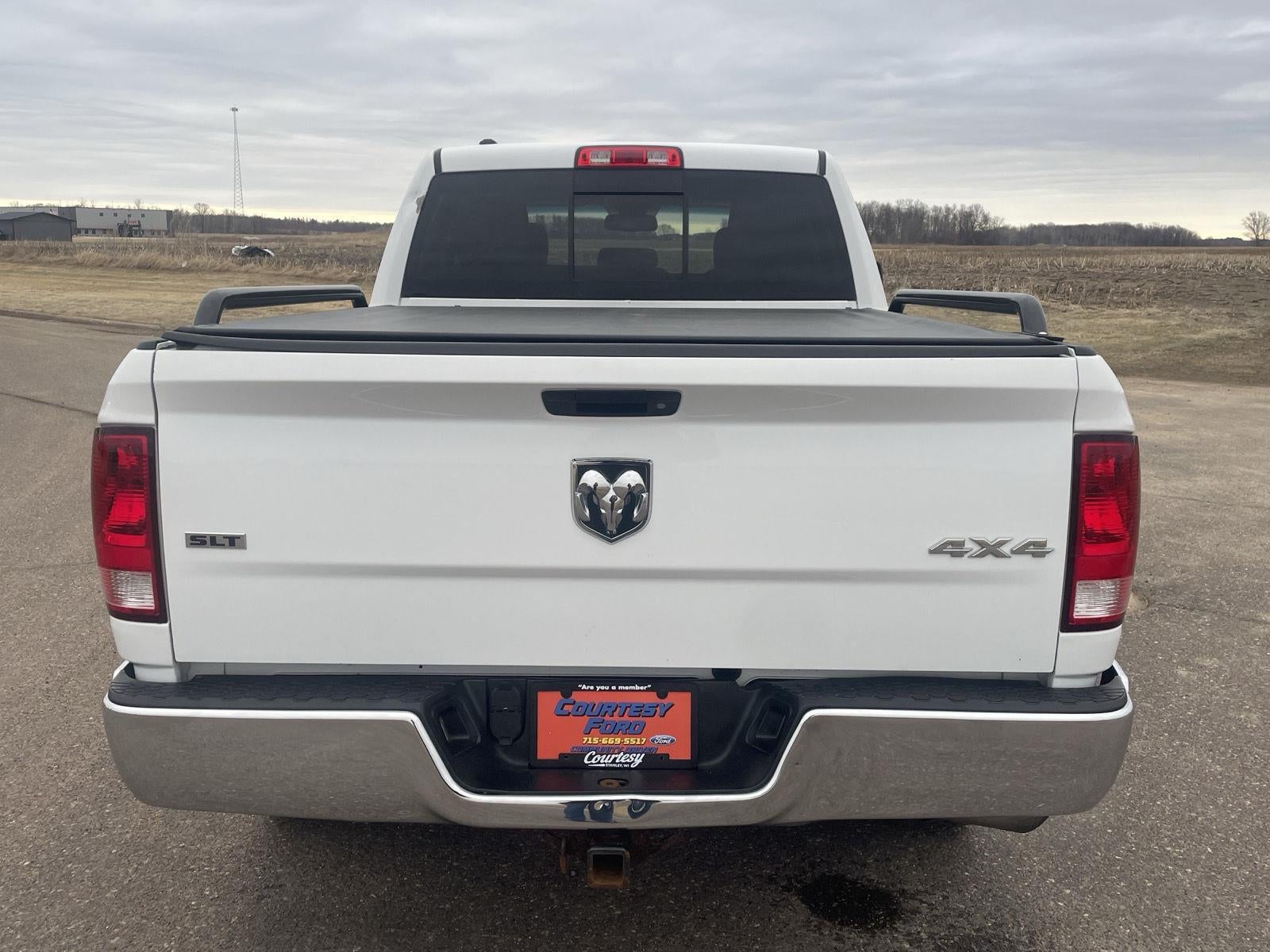 2016 RAM 1500 SLT