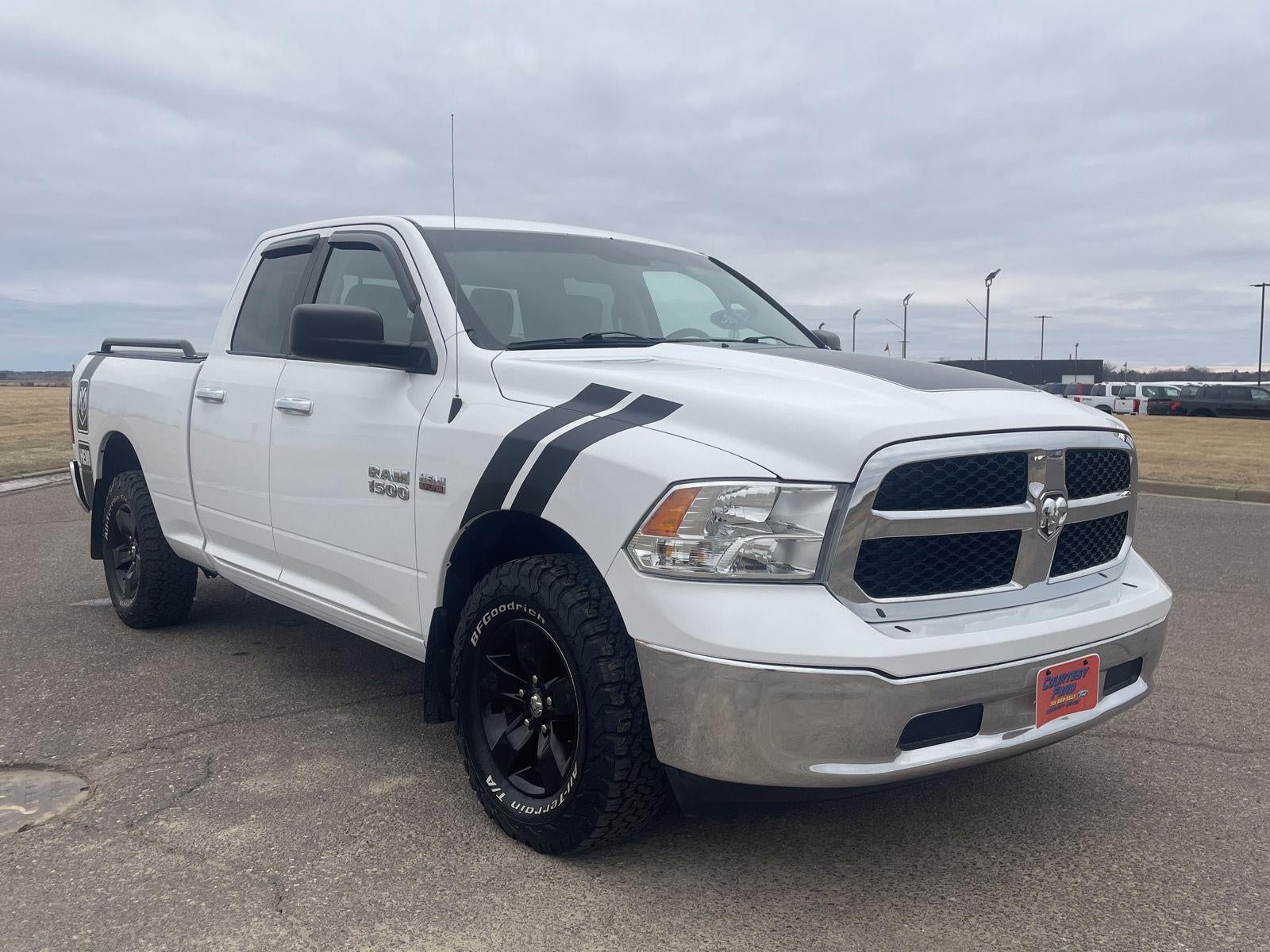 2016 RAM 1500 SLT
