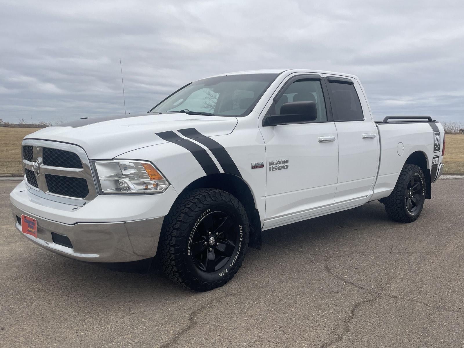 2016 RAM 1500 SLT