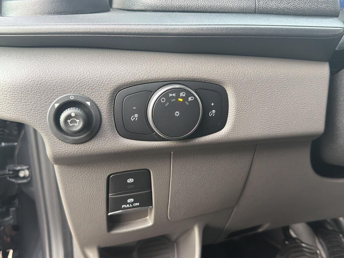 2027 Ford Transit Passenger Wagon XL