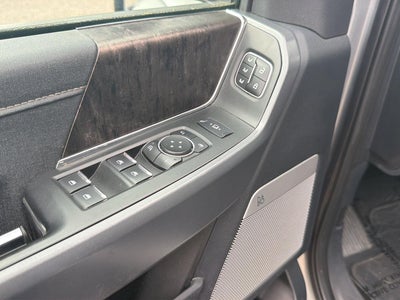 2023 Ford Super Duty F-550 DRW LARIAT