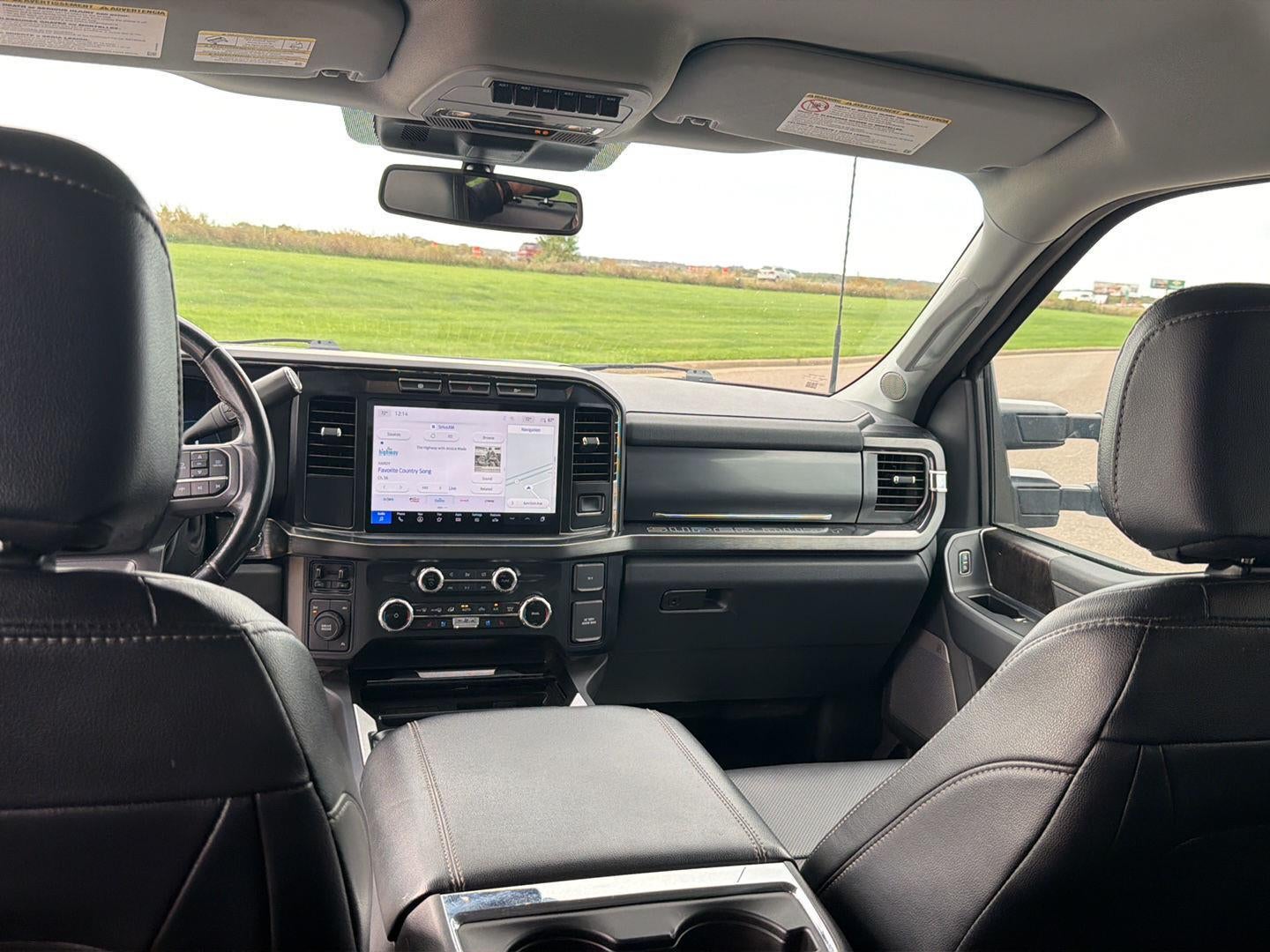 2023 Ford Super Duty F-550 DRW LARIAT