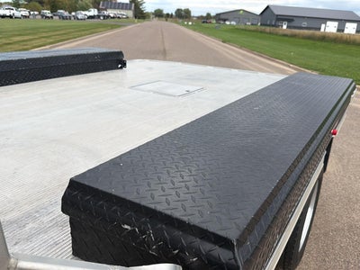 2023 Ford Super Duty F-550 DRW LARIAT
