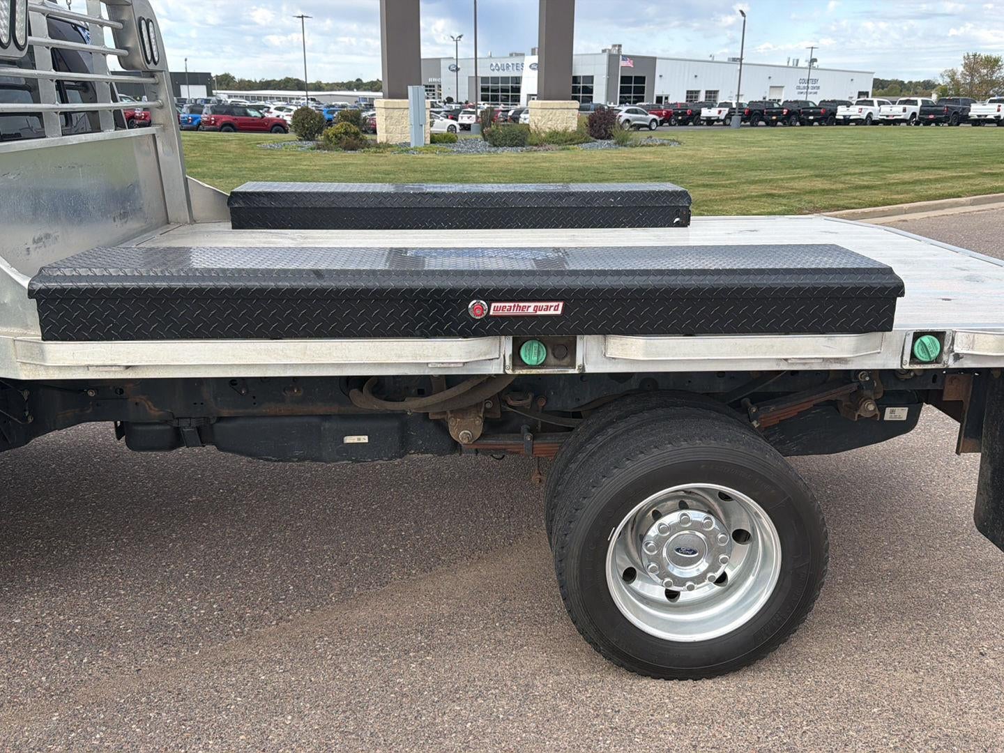 2023 Ford Super Duty F-550 DRW LARIAT