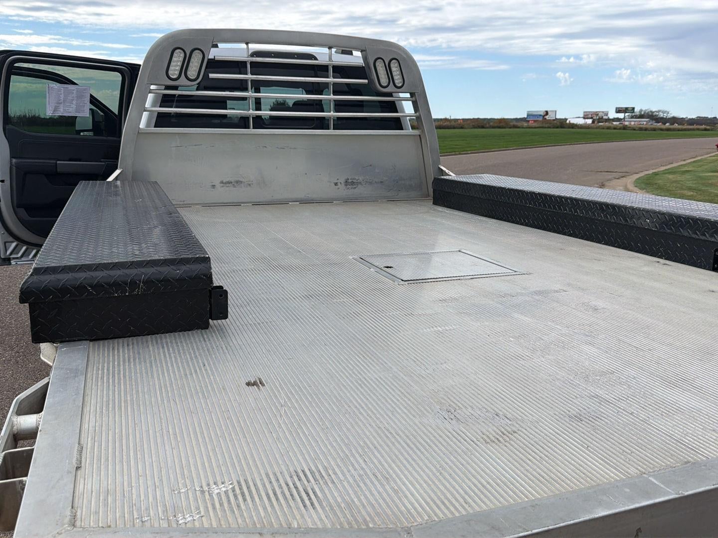 2023 Ford Super Duty F-550 DRW LARIAT