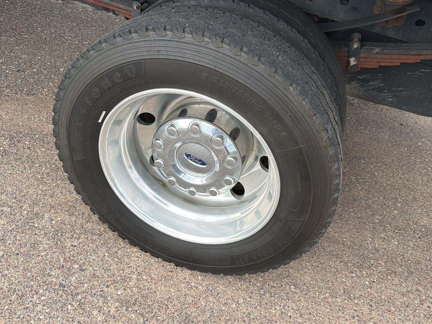 2023 Ford Super Duty F-550 DRW LARIAT