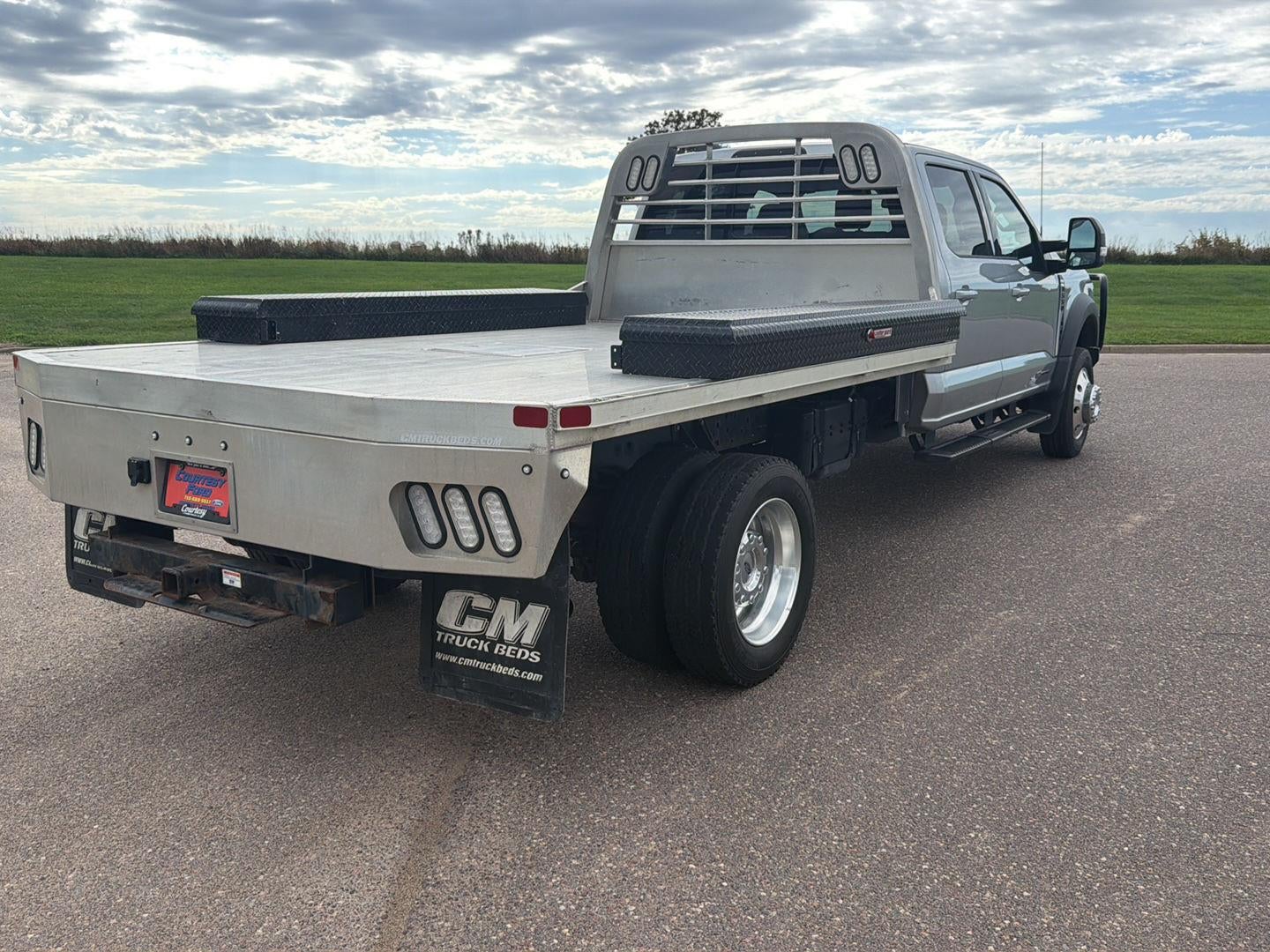 2023 Ford Super Duty F-550 DRW LARIAT