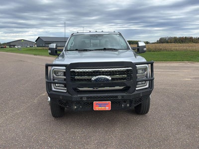 2023 Ford Super Duty F-550 DRW LARIAT