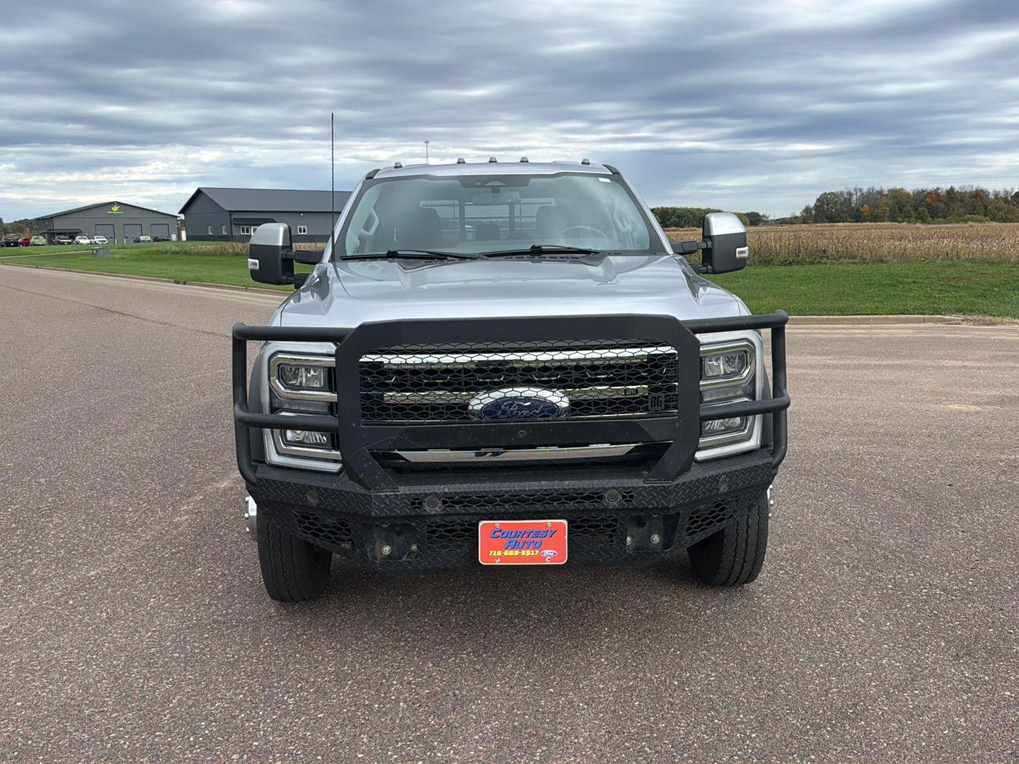 2023 Ford Super Duty F-550 DRW LARIAT
