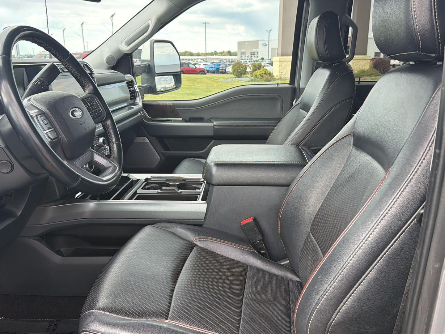 2023 Ford Super Duty F-550 DRW LARIAT