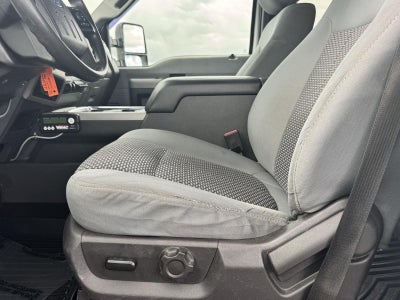 2013 Ford Super Duty F-550 DRW XLT