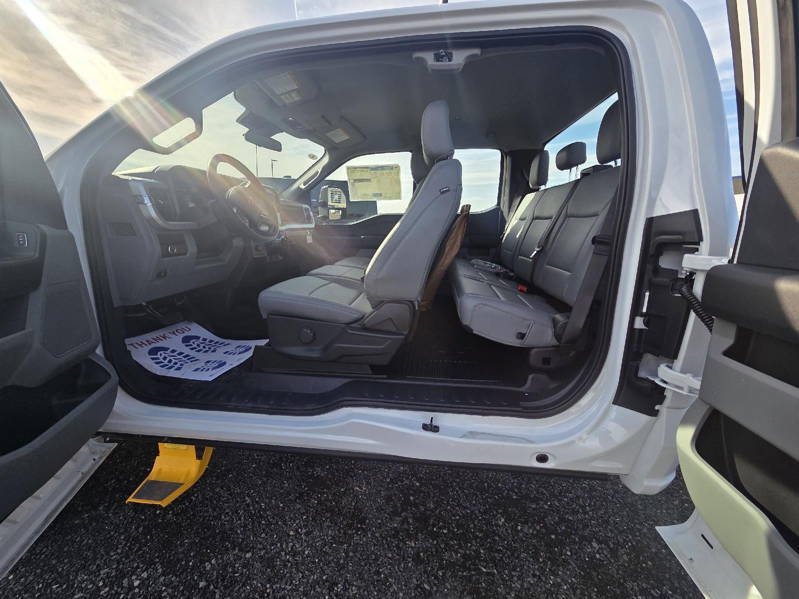 2026 Ford Super Duty F-350 DRW XL