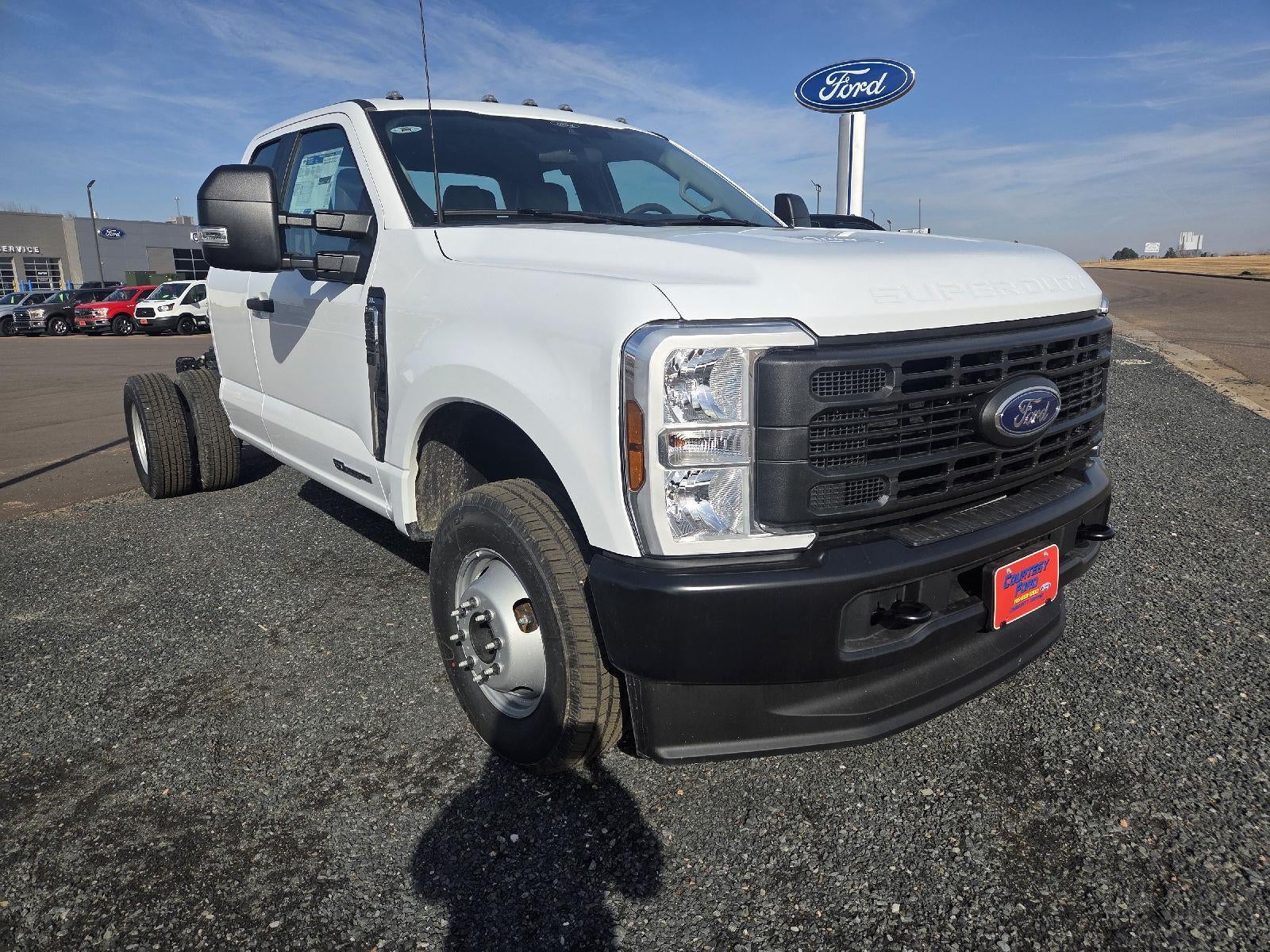 2026 Ford Super Duty F-350 DRW XL