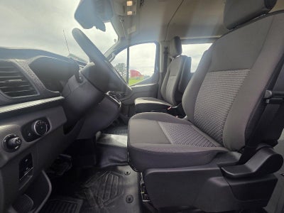 2027 Ford Transit Passenger Wagon XL