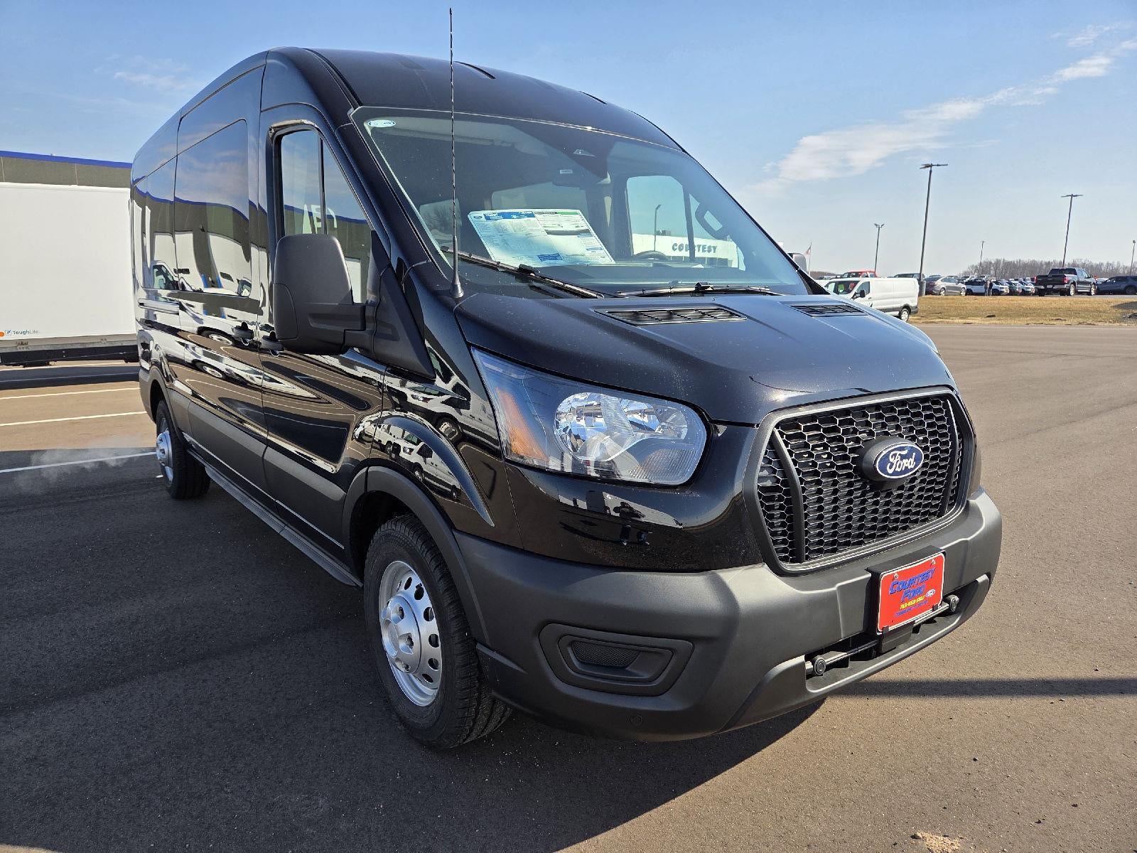 2026 Ford Transit Passenger Wagon XL