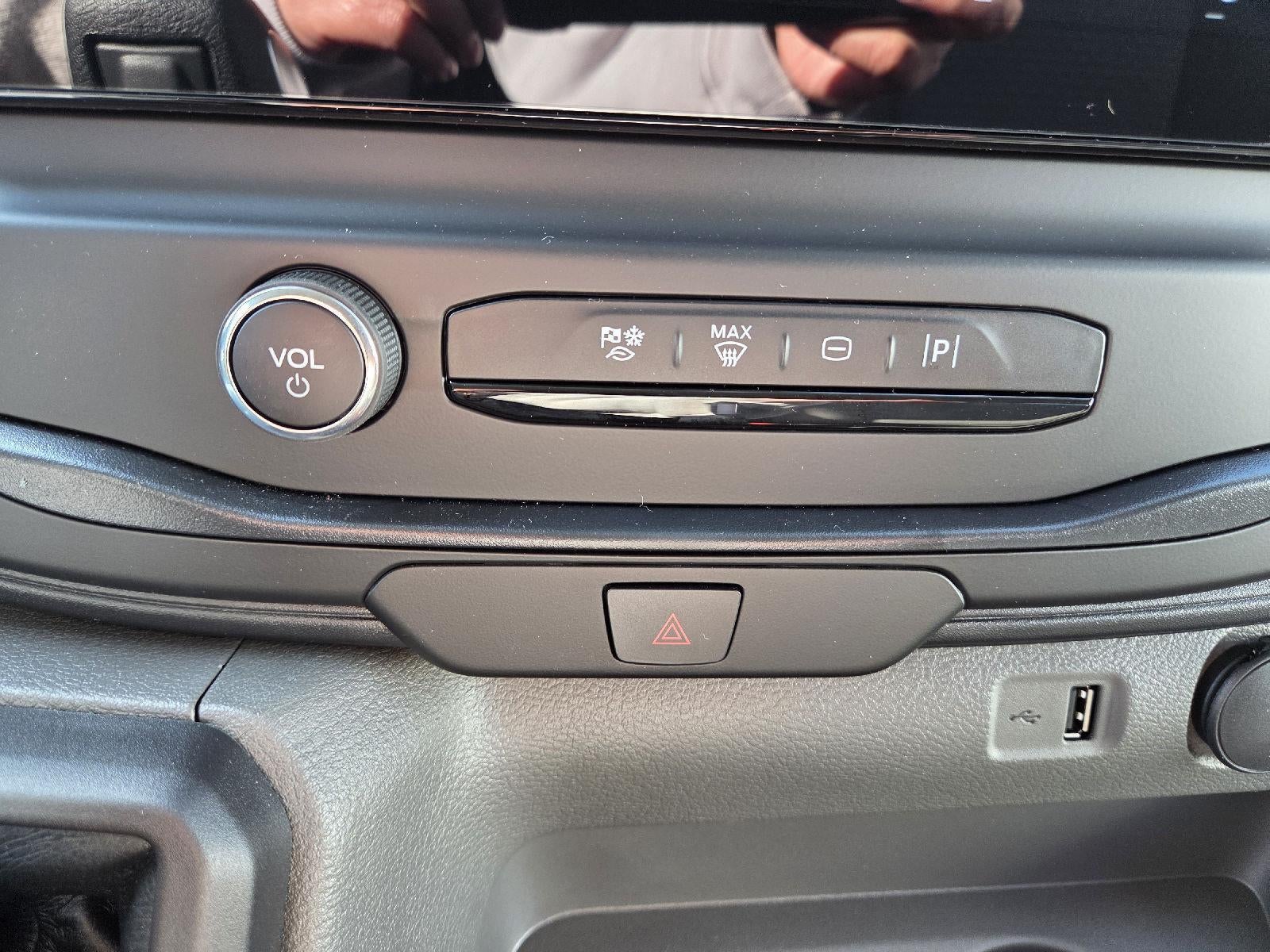 2026 Ford Transit Passenger Wagon XL