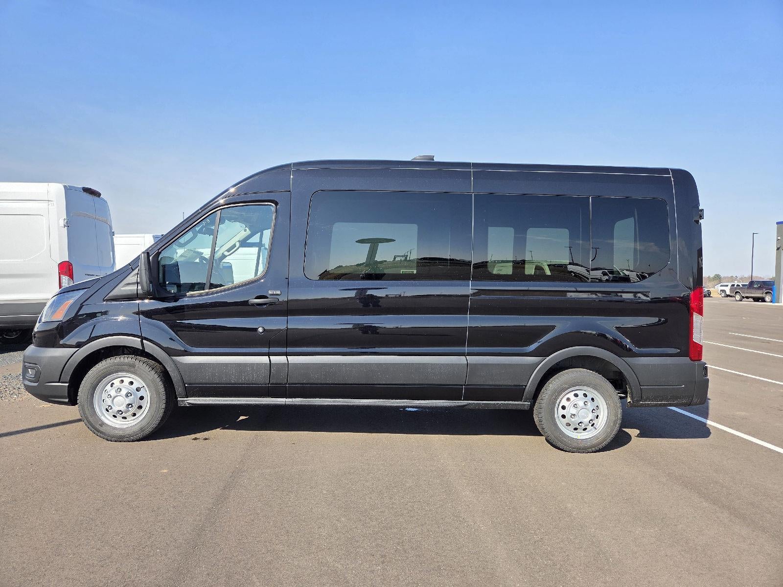 2026 Ford Transit Passenger Wagon XL