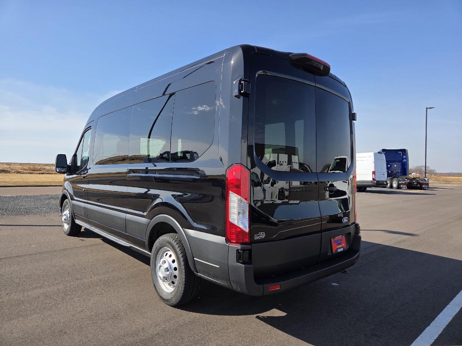 2026 Ford Transit Passenger Wagon XL