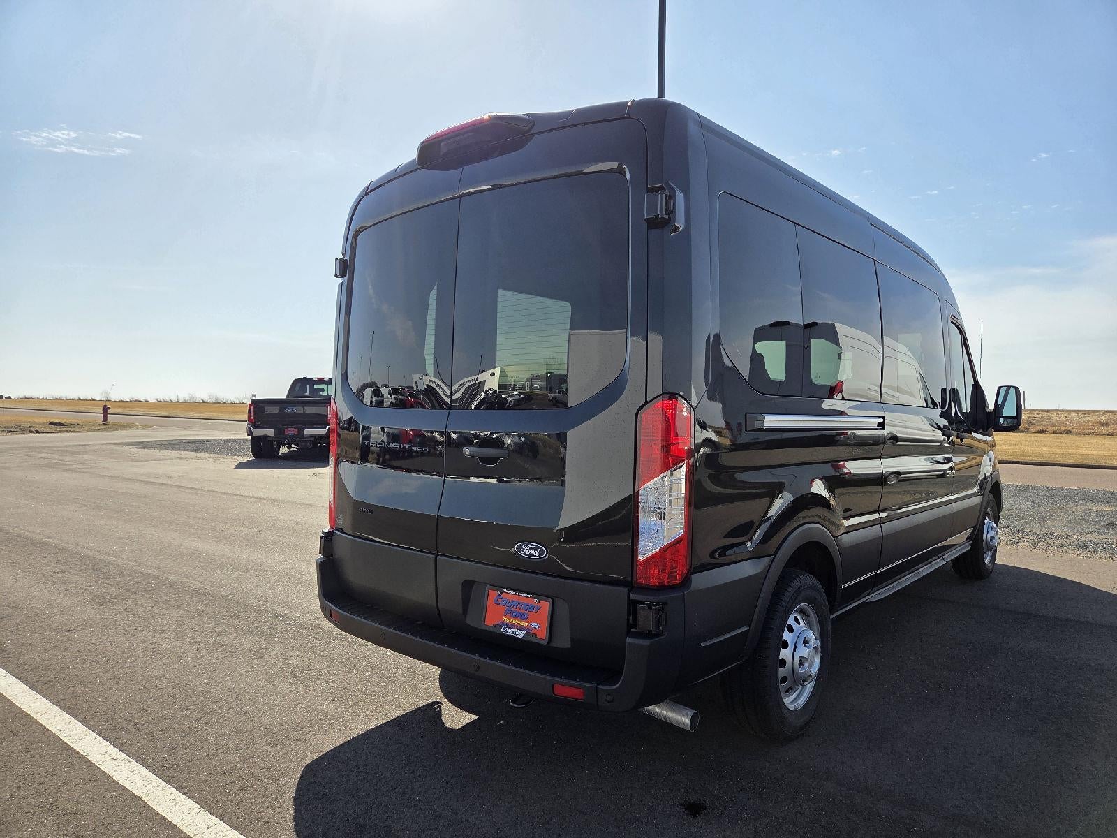 2026 Ford Transit Passenger Wagon XL