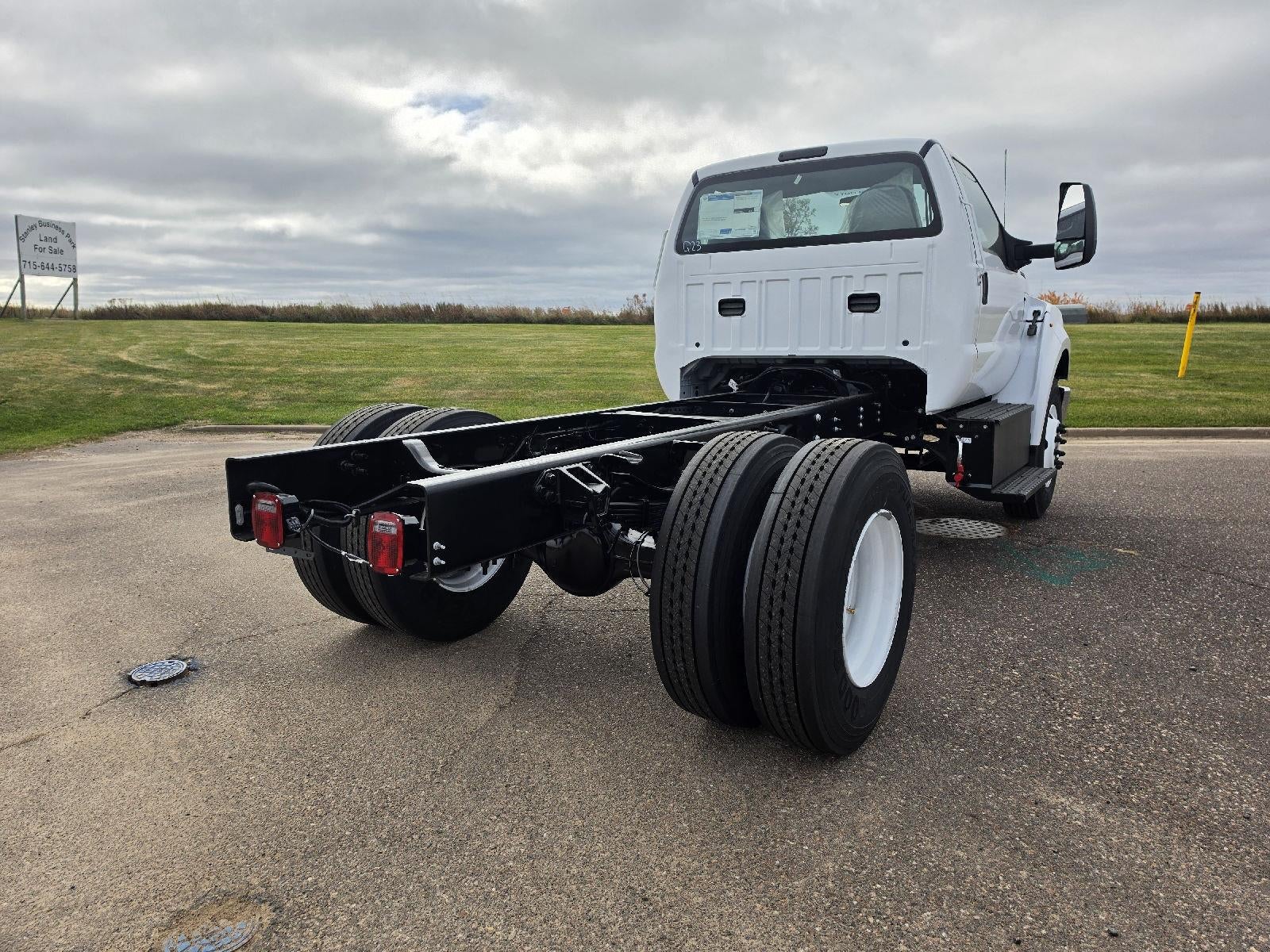 2027 Ford F-650 Straight Frame Gas F-650 SD Gas Straight Frame