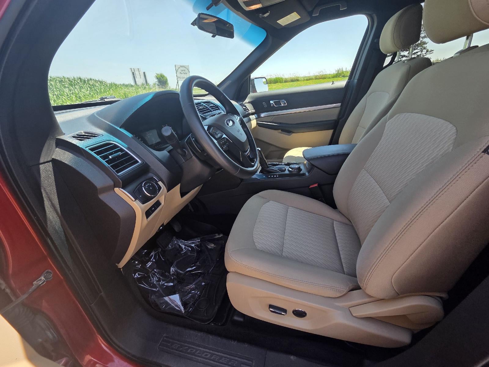 2017 Ford Explorer Base