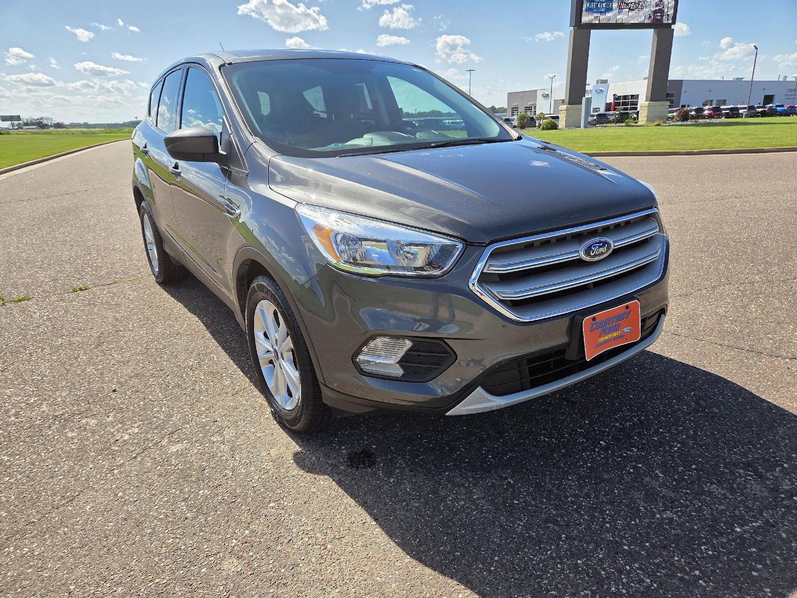 Used 2017 Ford Escape SE with VIN 1FMCU0GD3HUB50288 for sale in Stanley, WI