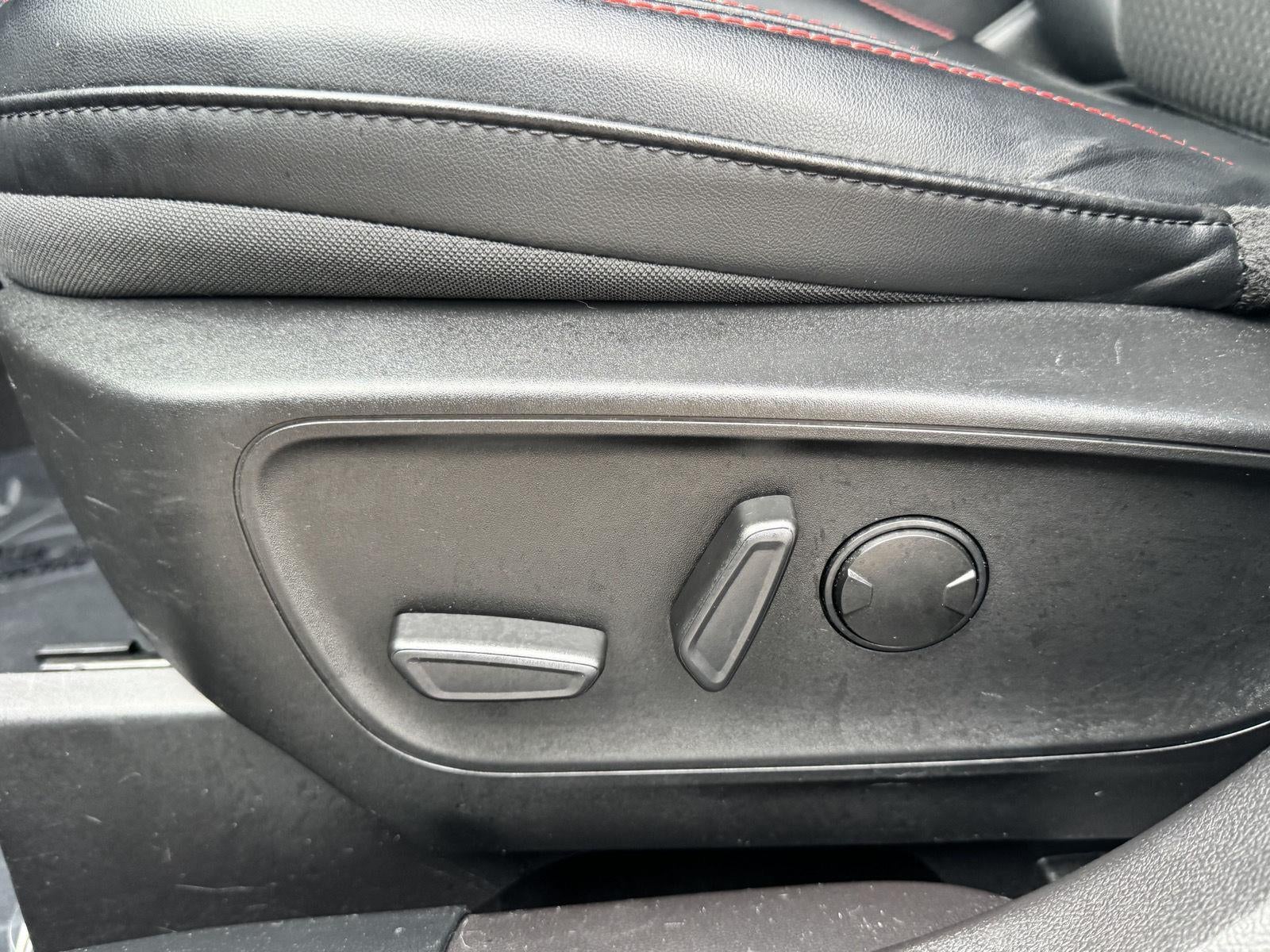 2023 Ford ESCAPE ST ST-Line