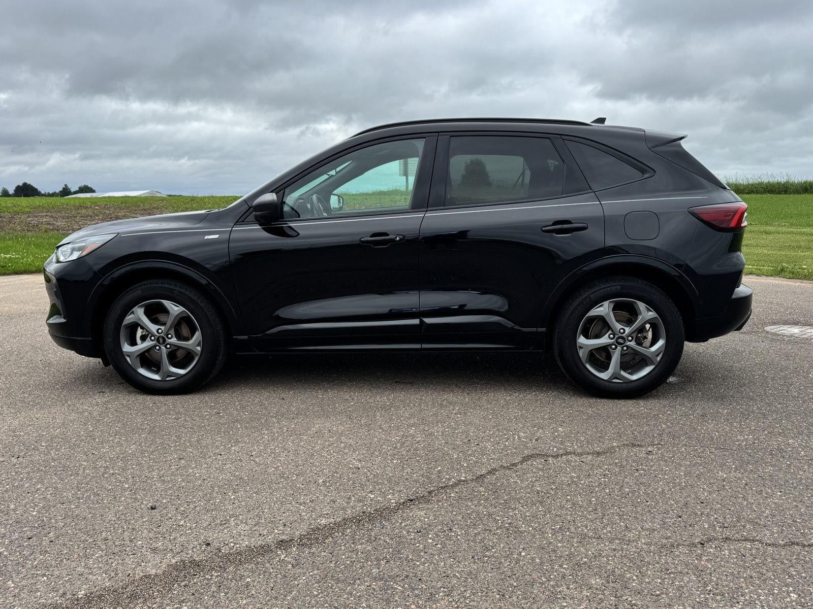 2023 Ford ESCAPE ST ST-Line