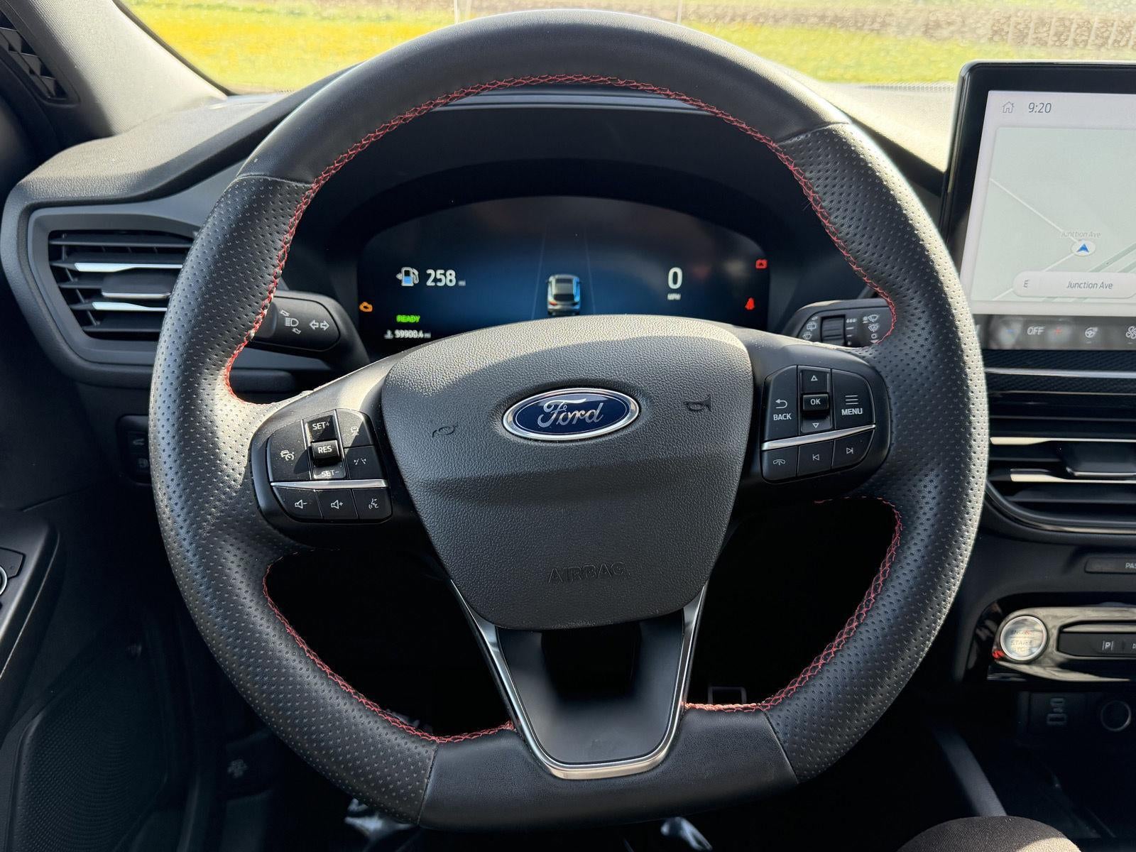 2023 Ford Escape ST-Line Elite