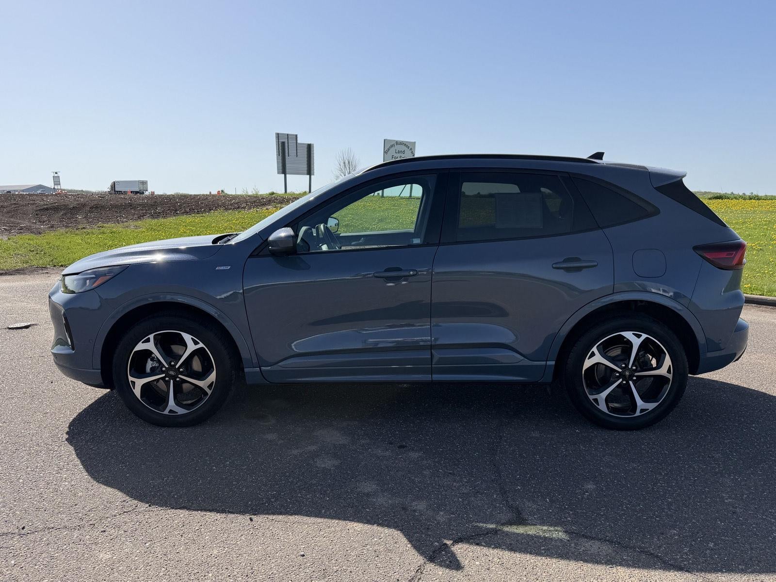 2023 Ford Escape ST-Line Elite