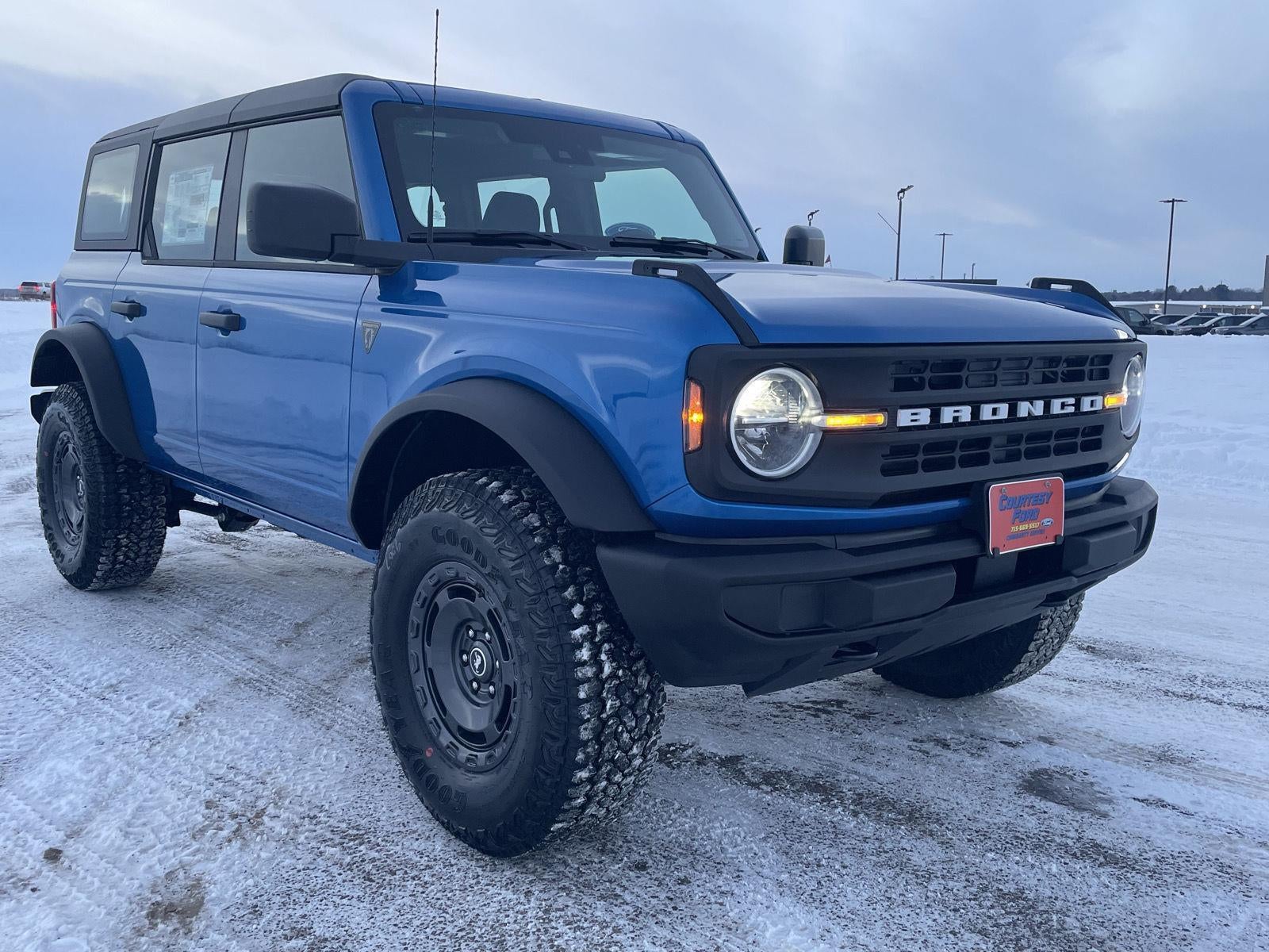 2025 Ford Bronco Base