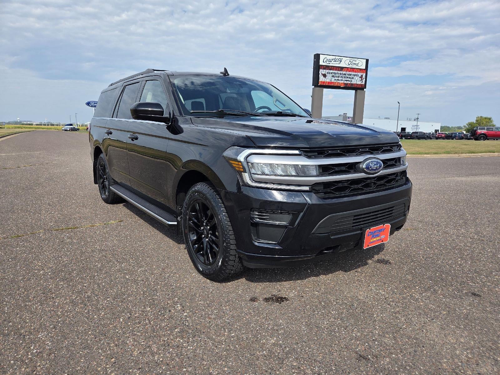 2023 Ford Expedition Max XLT