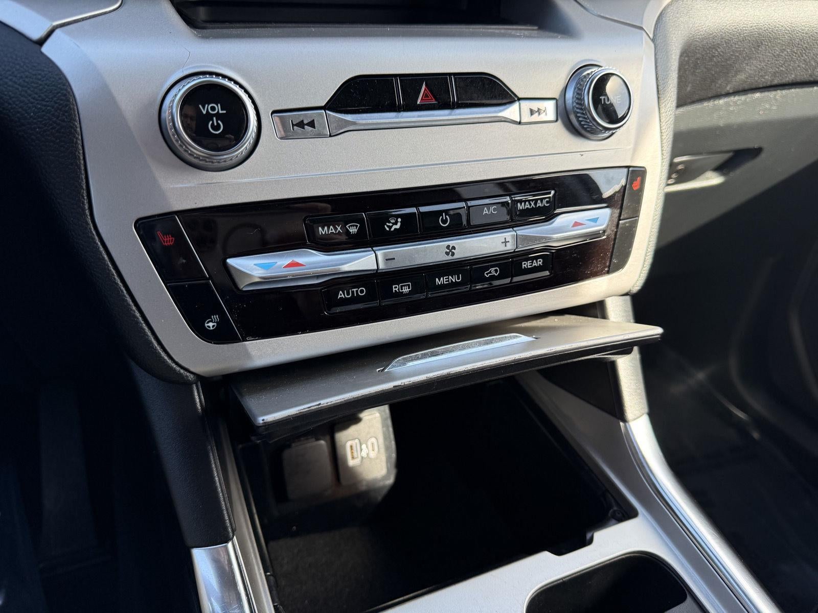 2022 Ford EXPLORER X XLT