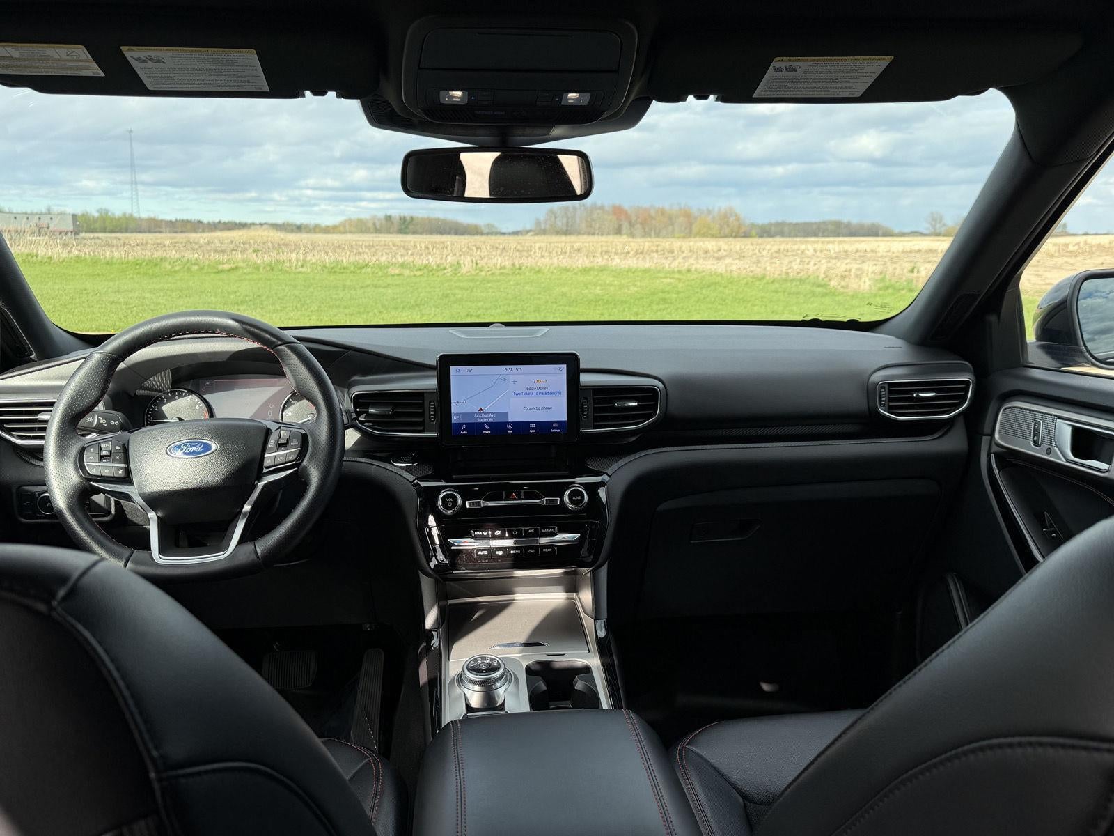 2024 Ford Explorer ST-Line
