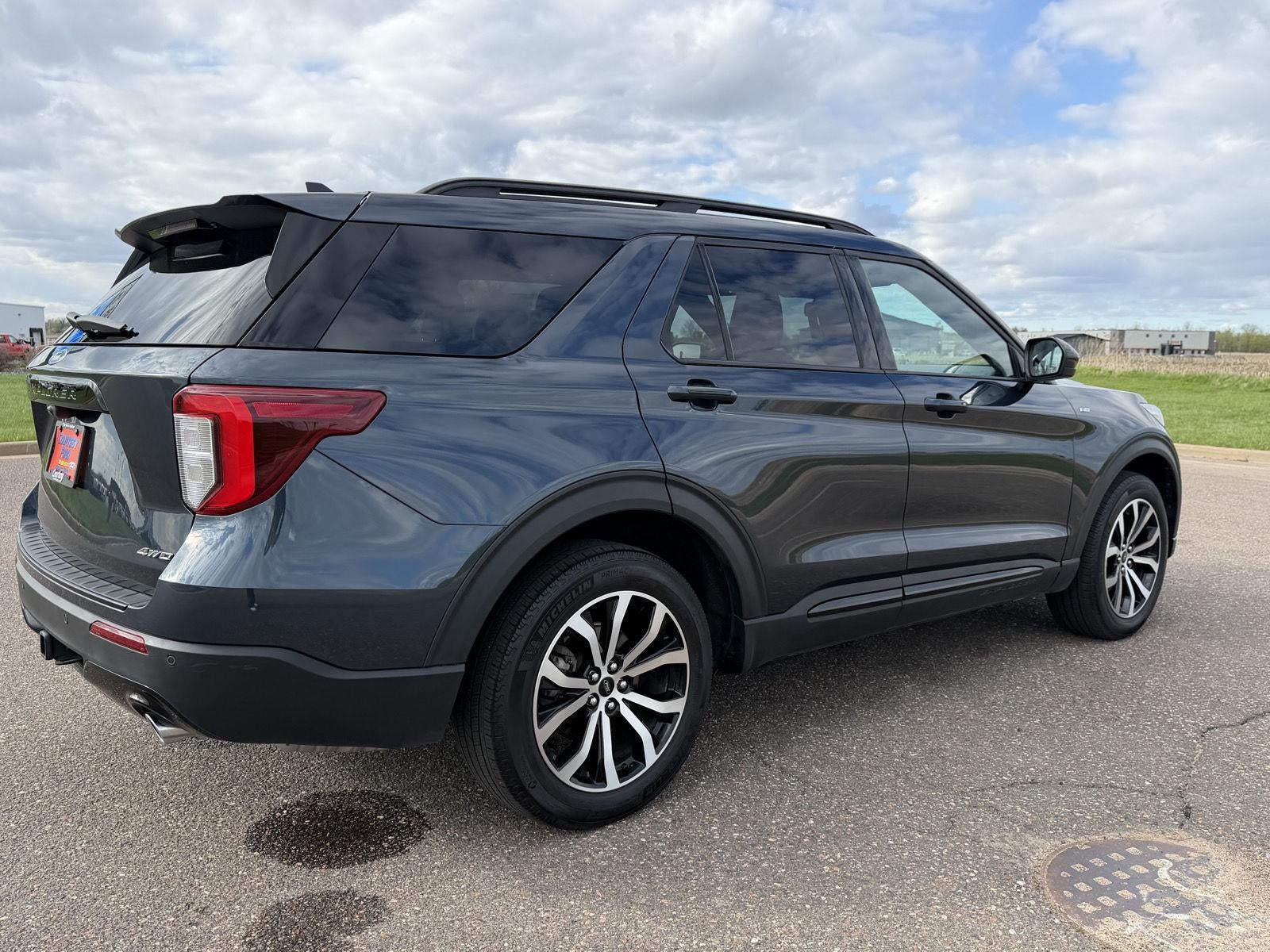 2024 Ford Explorer ST-Line