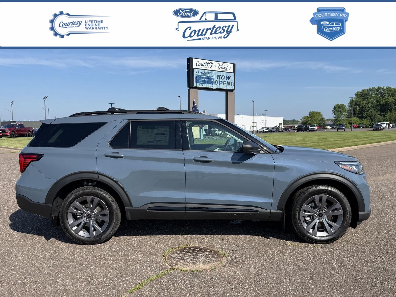 2026 Ford Explorer Active w/200A Pkg