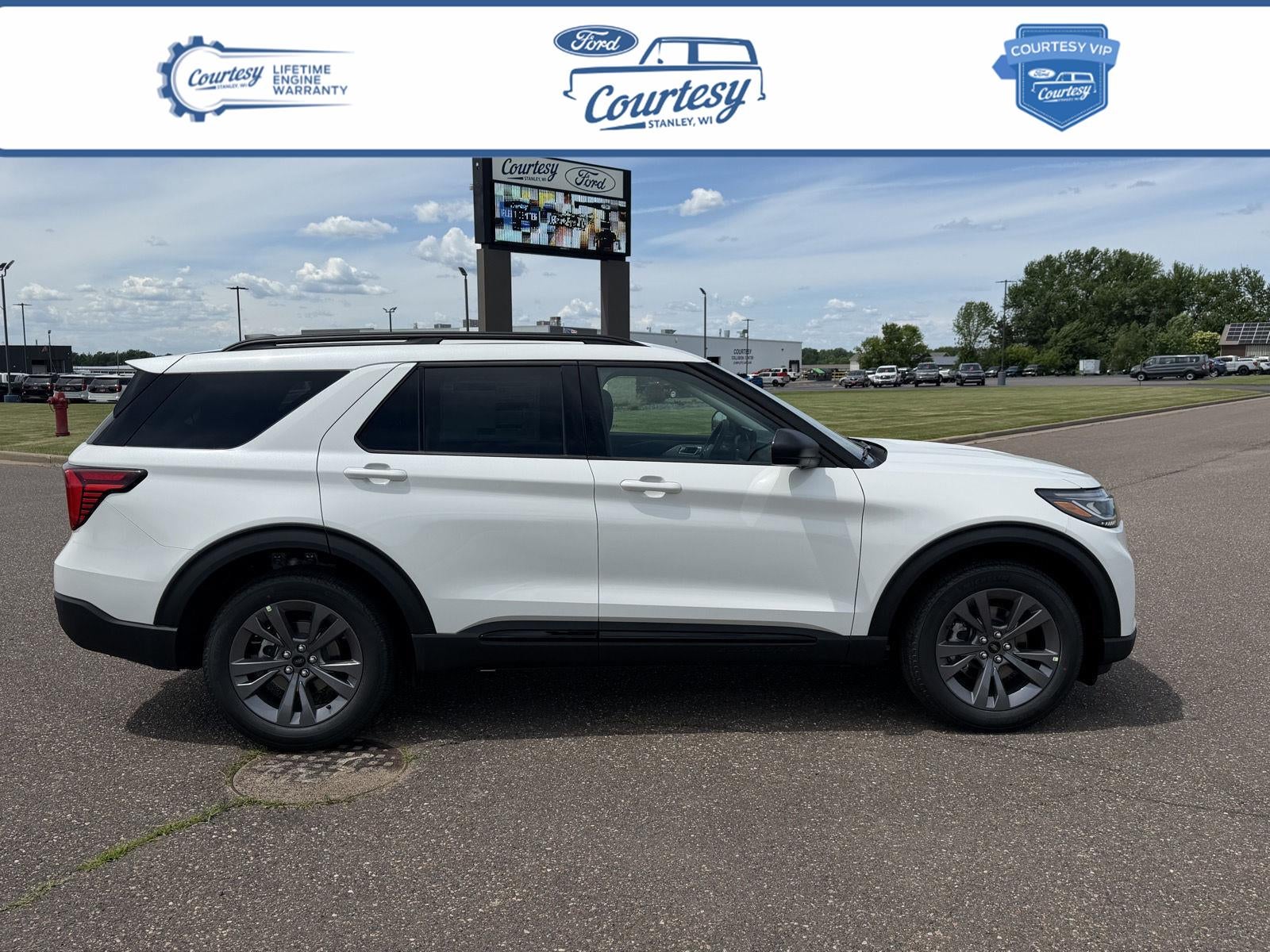 2026 Ford EXPLORER A Active