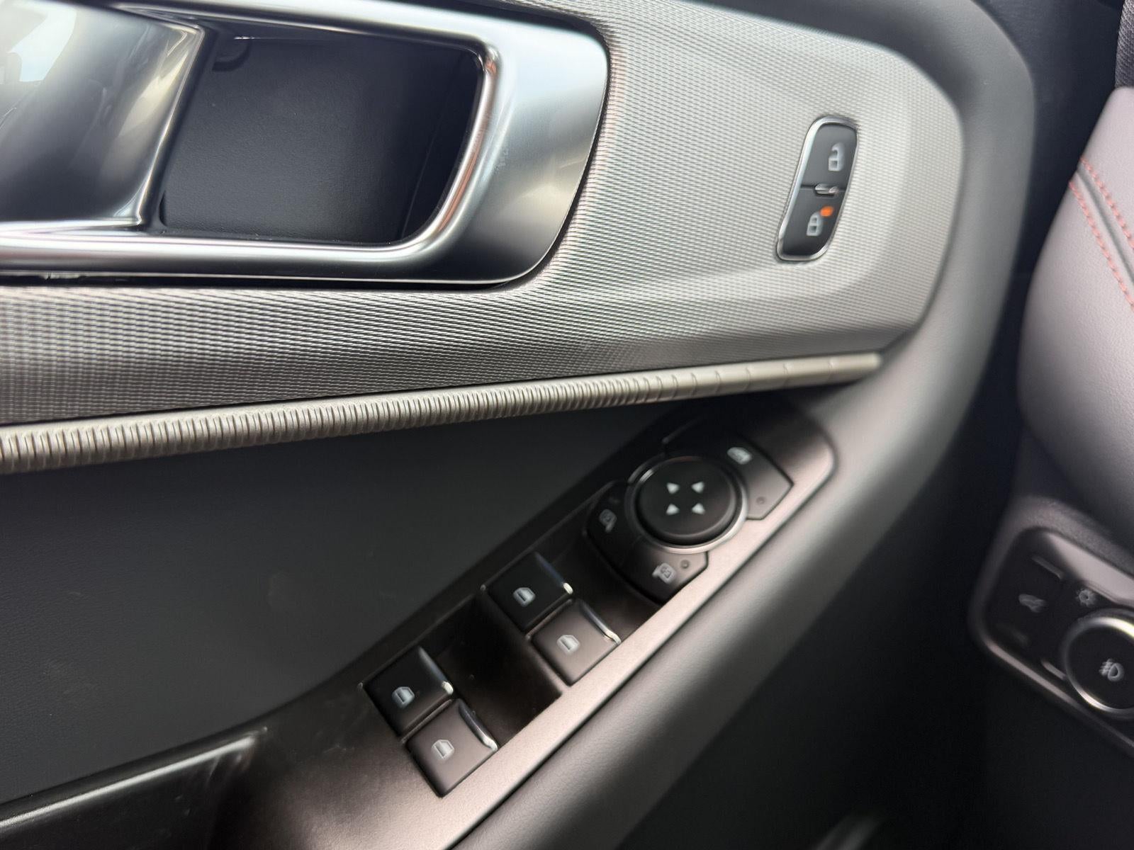 2026 Ford EXPLORER A Active