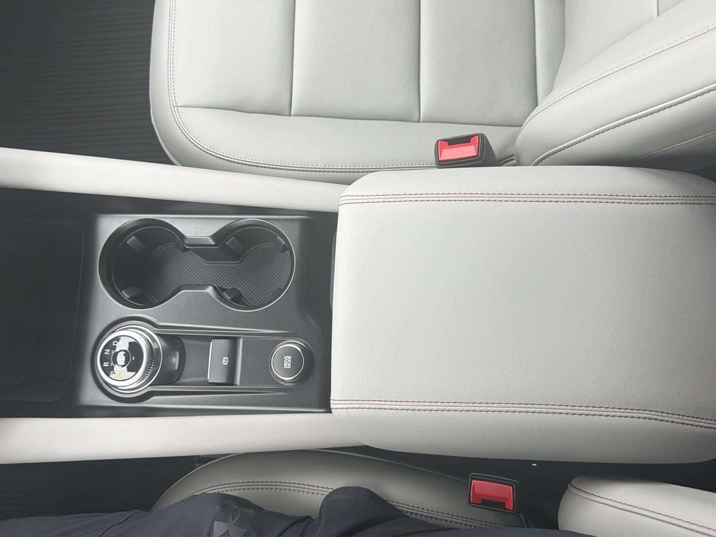 2027 Ford Explorer Active w/200A Pkg