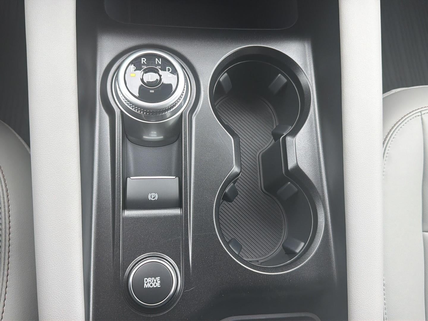 2027 Ford Explorer Active w/200A Pkg