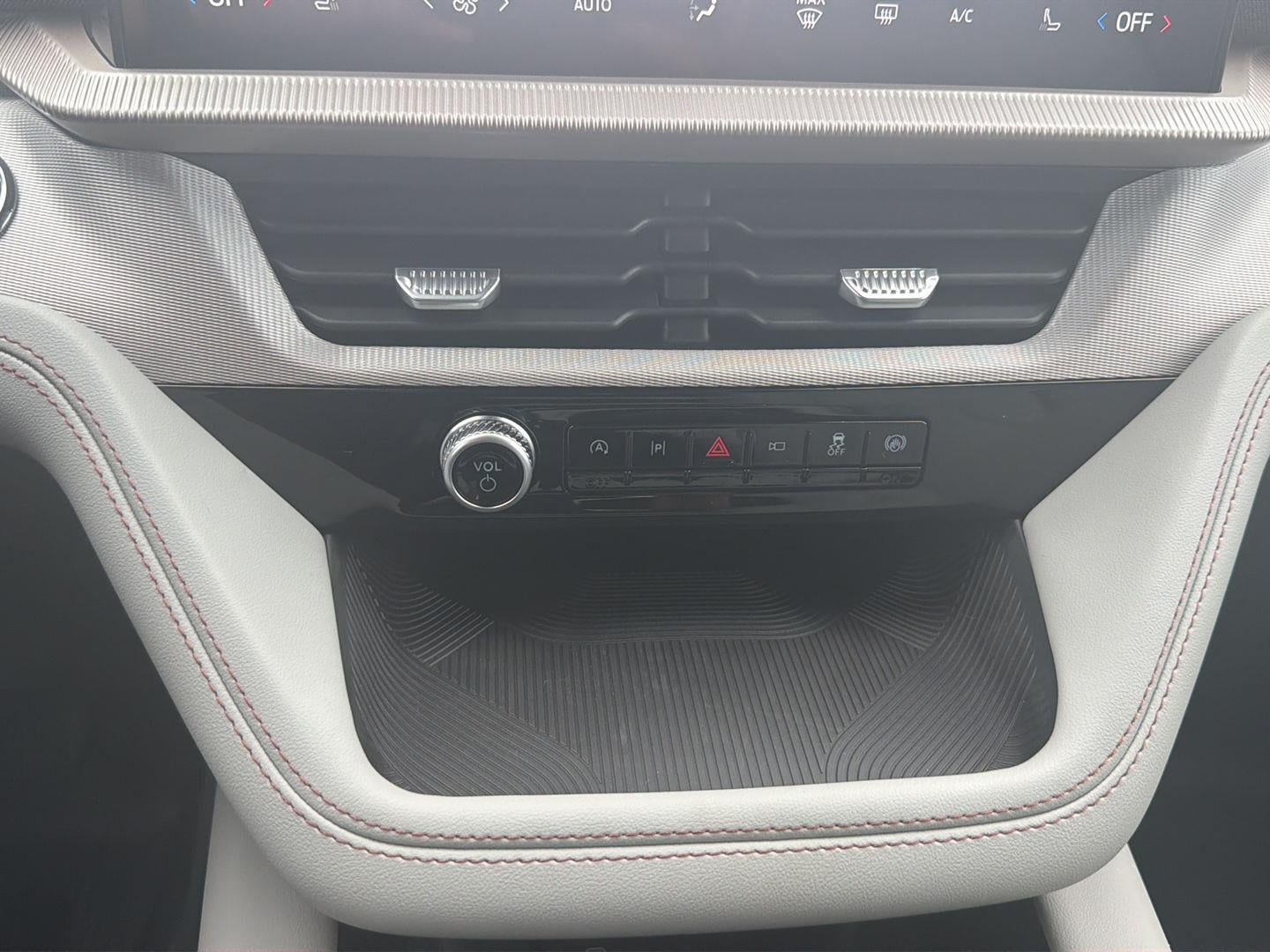 2027 Ford Explorer Active w/200A Pkg