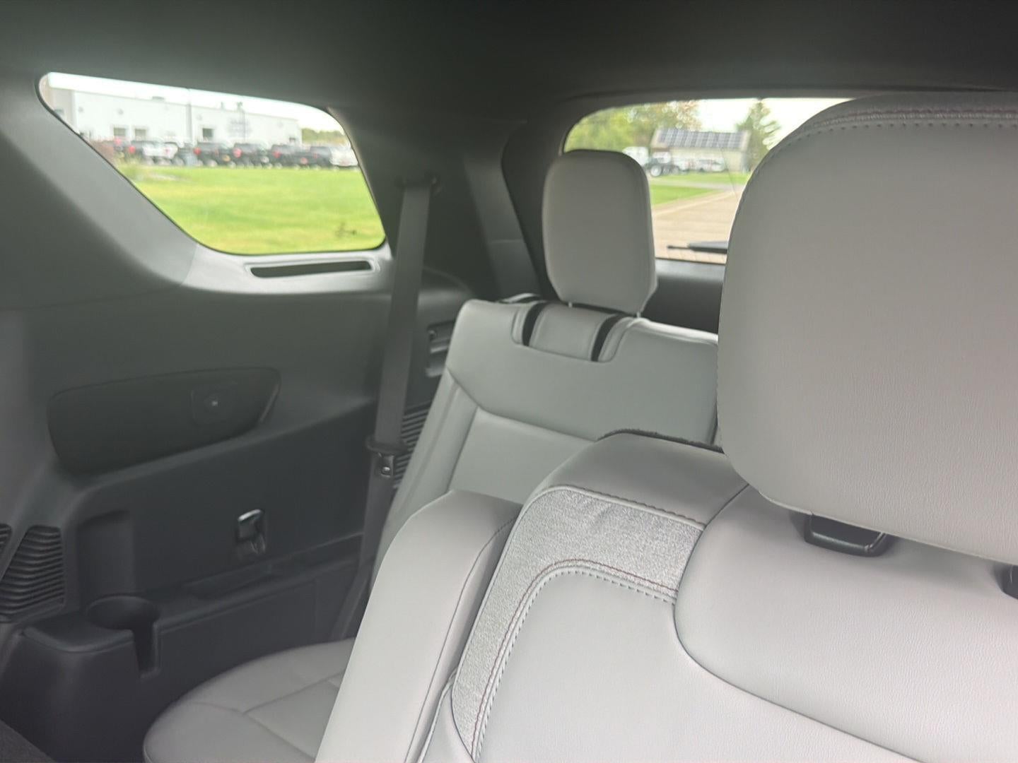 2027 Ford Explorer Active w/200A Pkg