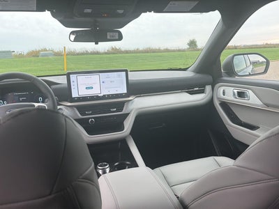 2027 Ford Explorer Active w/200A Pkg