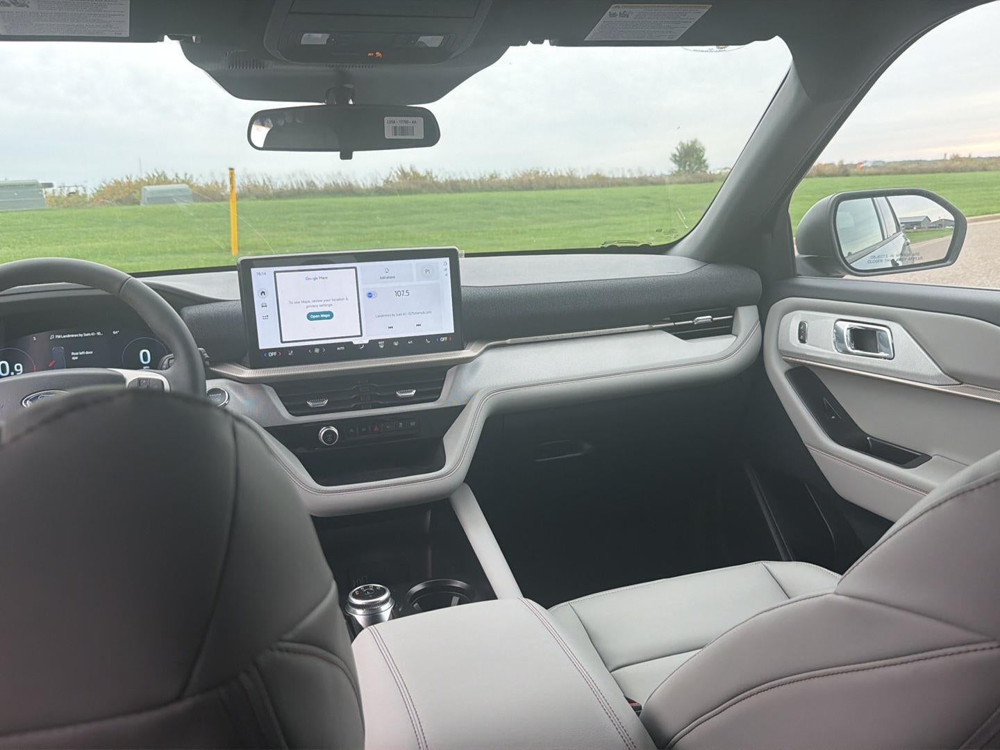 2027 Ford Explorer Active w/200A Pkg