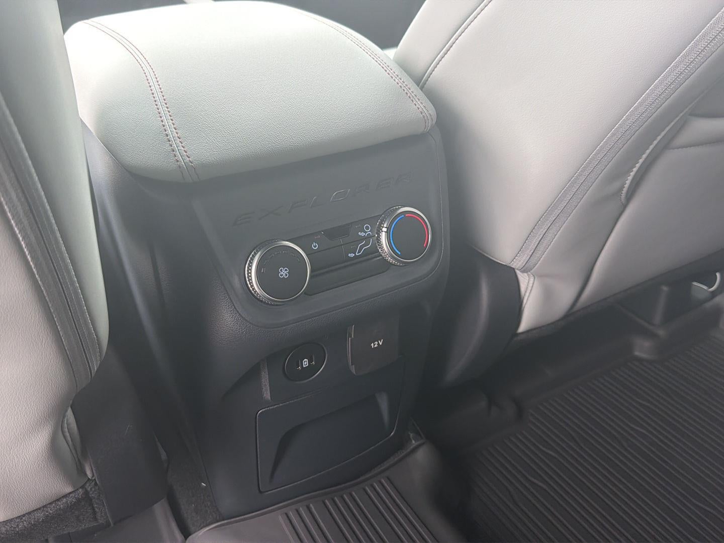 2027 Ford Explorer Active w/200A Pkg