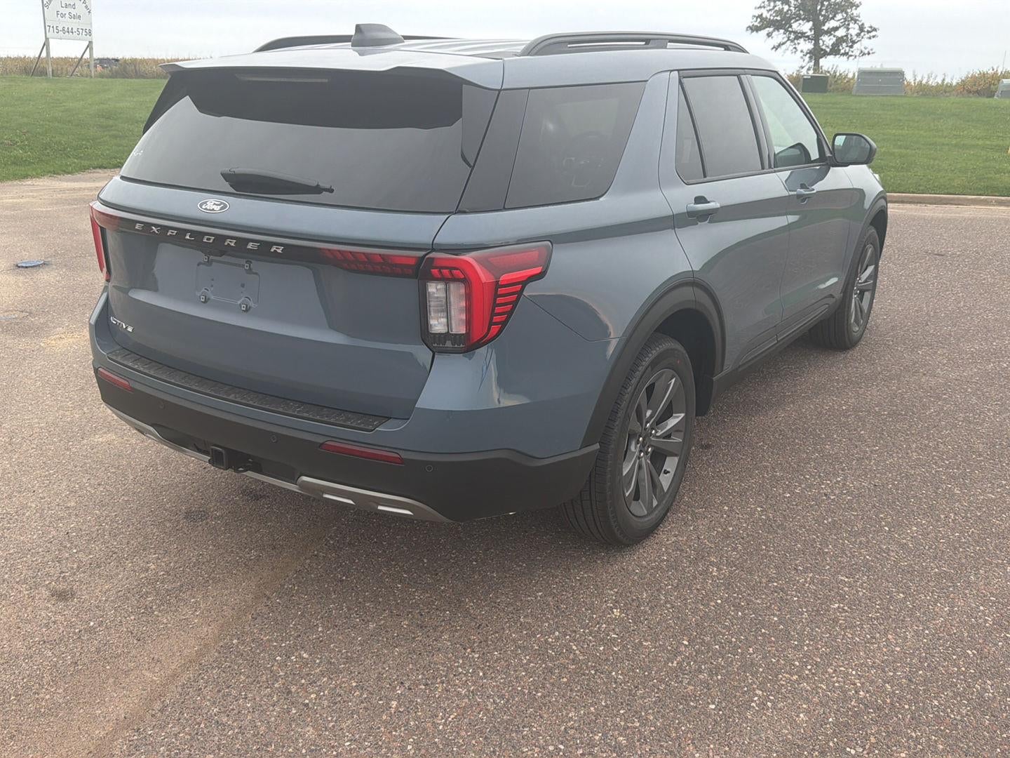 2027 Ford Explorer Active w/200A Pkg