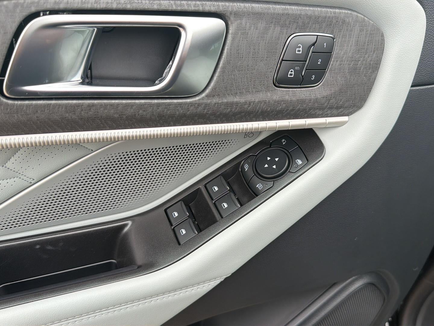 2027 Ford Explorer Platinum