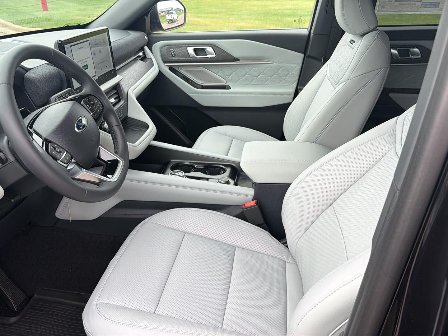 2027 Ford Explorer Platinum