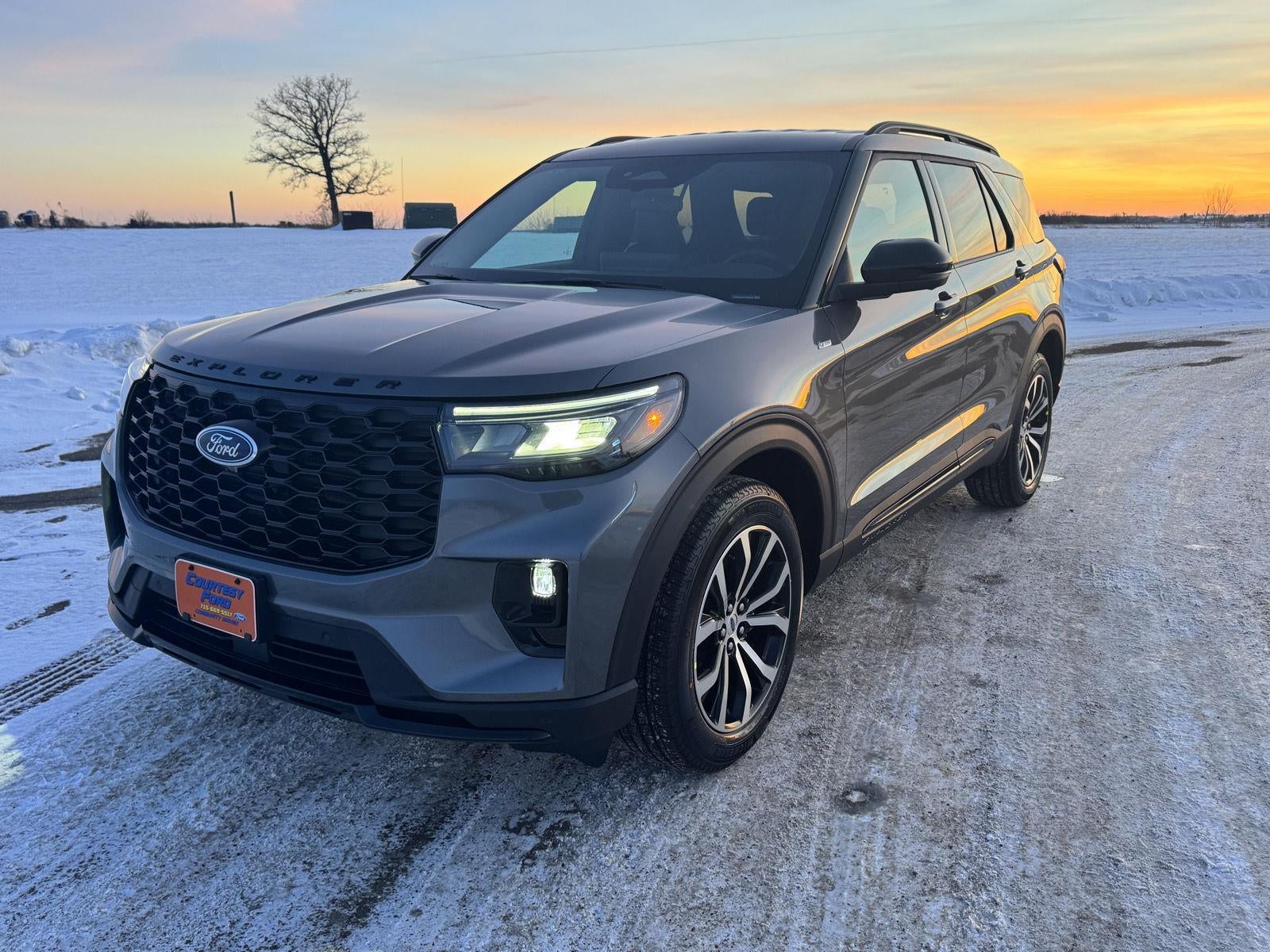 2026 Ford Explorer ST-Line